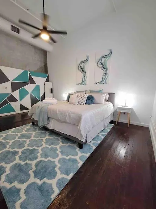 Luxury Condo “Walk To Everything” Memphis 0*,  United States